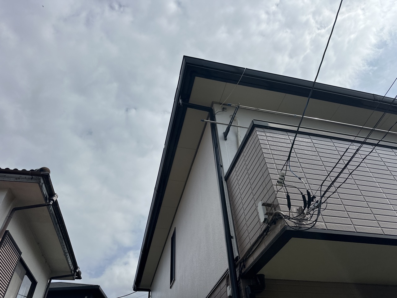 新築時のコーキング作業写真
